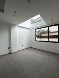 Simon Lane (D19), Terrace #536574101